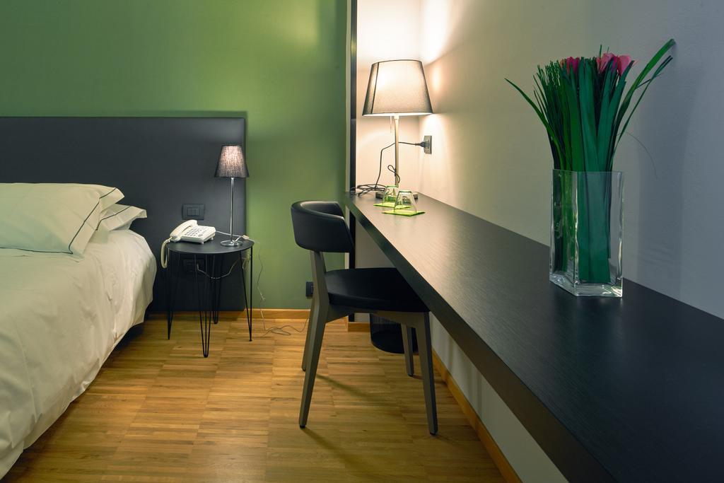 Smart Hotel Carpi Bagian luar foto