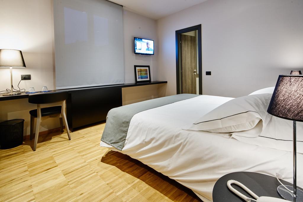 Smart Hotel Carpi Bagian luar foto