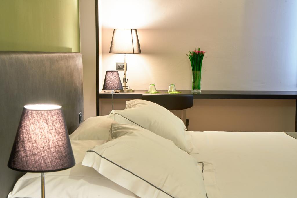 Smart Hotel Carpi Bagian luar foto